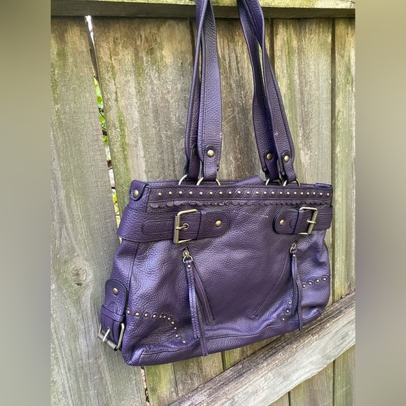 Maxx Leather Shoulder Bag​​ - Picture 3 of 7